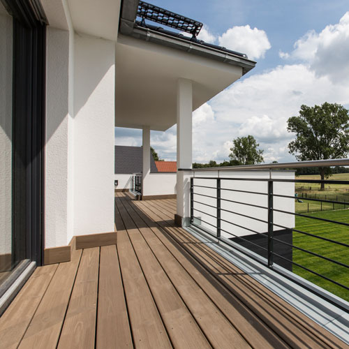 Dachterrassen und Balkone für gemütliche Sommerabende